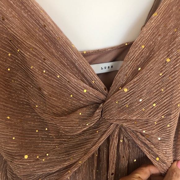 Twist front maxi dress. Size: Small. Rose gold. - Picture 7 of 13